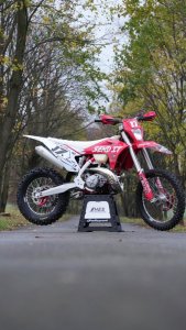 W co zainwestować na początku jazdy hard enduro?
