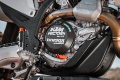 Víko spojky KTM factory KTM/HQ/GG 2024 -->