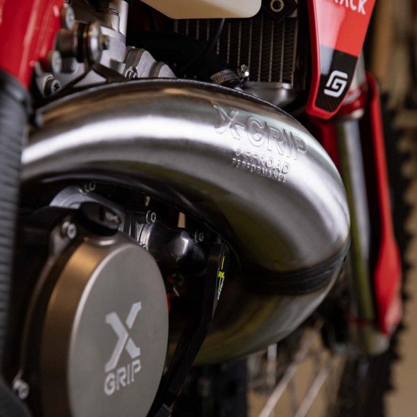 Koleno výfuku X-Grip Factory KTM/HQ/GAS 250/300 2024 -->